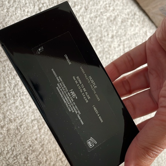 Nars hustle cheek palette - Picture 2 of 3